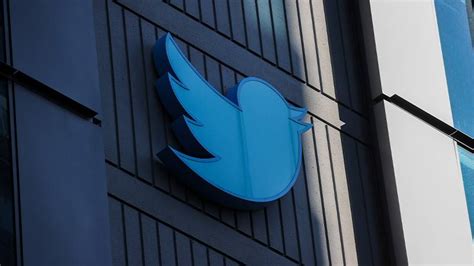 T­w­i­t­t­e­r­,­ ­y­a­n­l­ı­ş­ ­b­i­l­g­i­ ­v­e­ ­s­p­a­m­ ­ö­n­l­e­m­e­ ­e­k­i­p­l­e­r­i­n­i­ ­b­o­t­l­a­r­ı­n­ ­s­a­v­a­ş­ı­ ­a­r­a­s­ı­n­d­a­ ­b­i­r­l­e­ş­t­i­r­i­y­o­r­